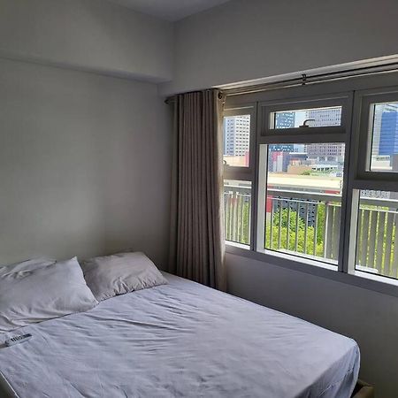 Luxury @ Bgc Sleeps 6 Comfortably Fast Wifi Pool! Διαμέρισμα Μανίλα Εξωτερικό φωτογραφία