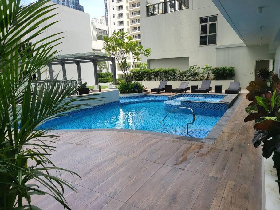 Luxury @ Bgc Sleeps 6 Comfortably Fast Wifi Pool! Διαμέρισμα Μανίλα Εξωτερικό φωτογραφία