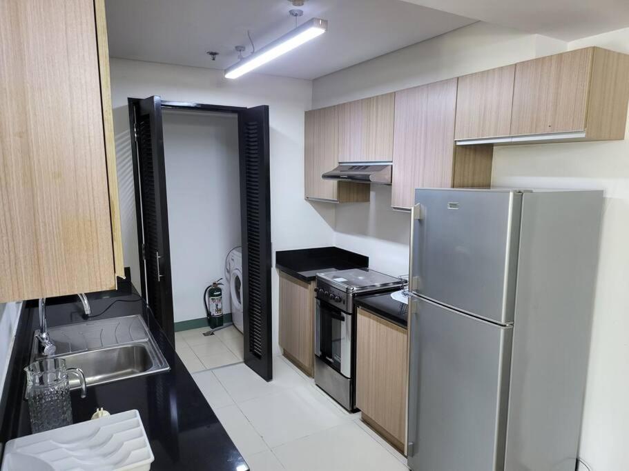 Luxury @ Bgc Sleeps 6 Comfortably Fast Wifi Pool! Διαμέρισμα Μανίλα Εξωτερικό φωτογραφία