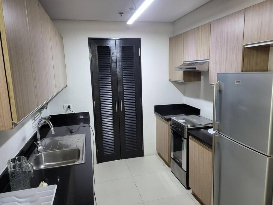 Luxury @ Bgc Sleeps 6 Comfortably Fast Wifi Pool! Διαμέρισμα Μανίλα Εξωτερικό φωτογραφία