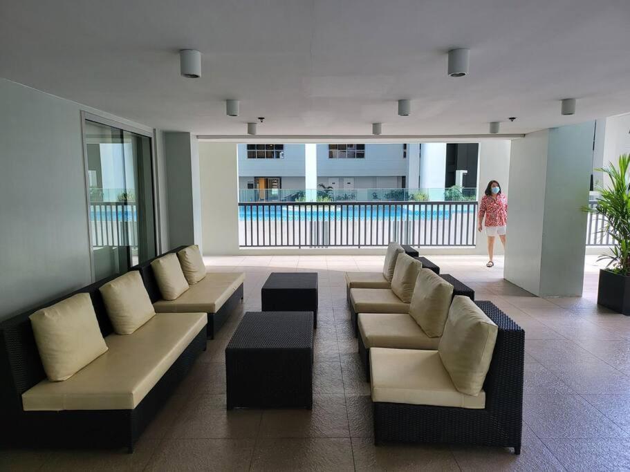 Luxury @ Bgc Sleeps 6 Comfortably Fast Wifi Pool! Διαμέρισμα Μανίλα Εξωτερικό φωτογραφία